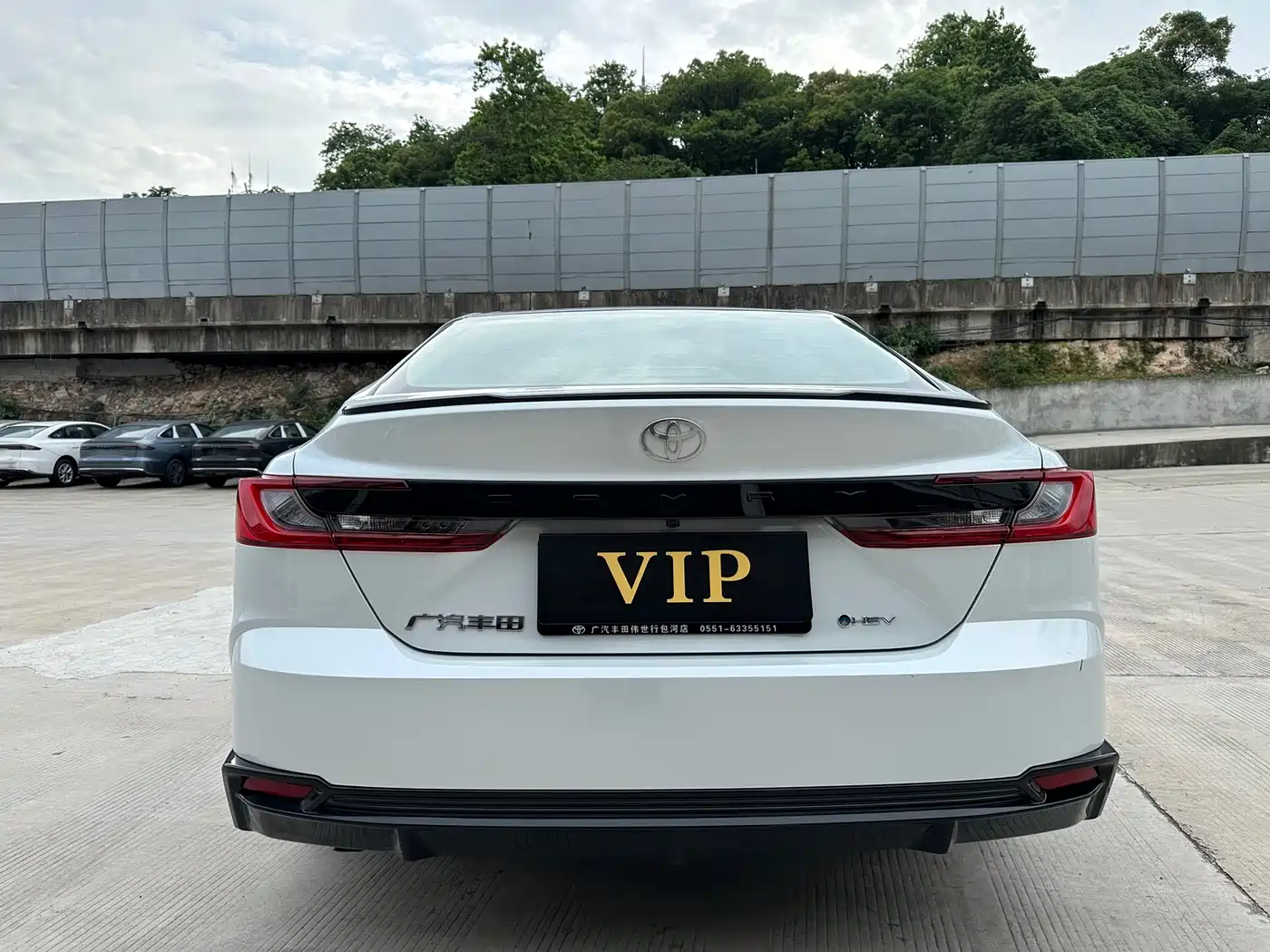Toyota Camry 2026 Hybrid 2.0HSE Glory Version фото 8