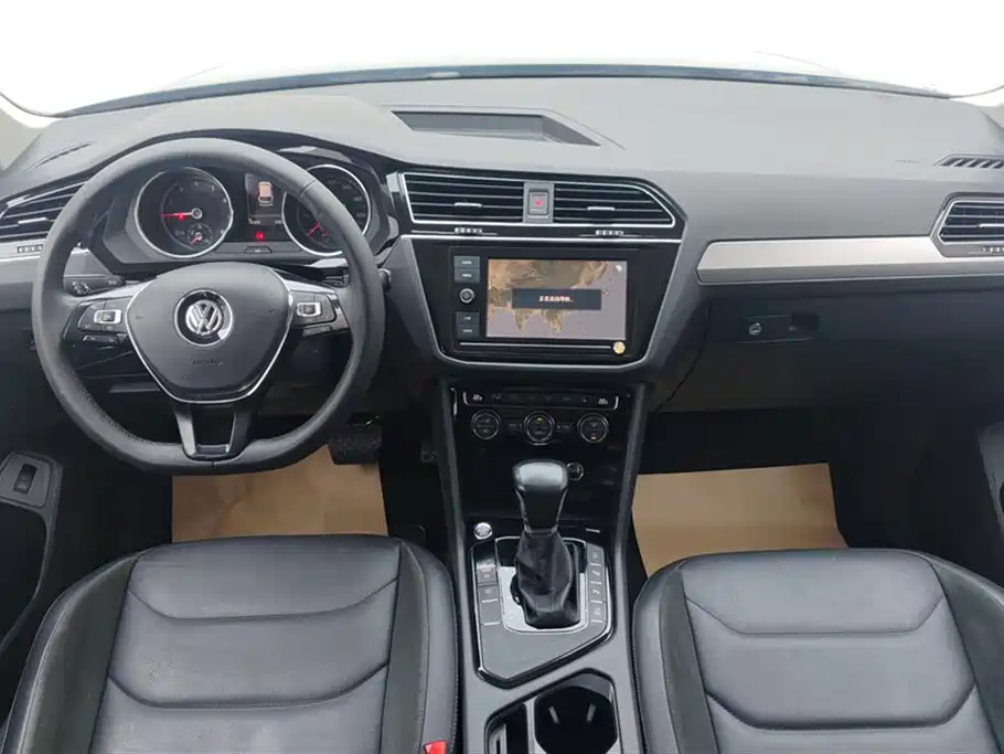 Volkswagen Tiguan L 2019 330TSI Auto 2WD Smart Luxury Edition China V фото 12