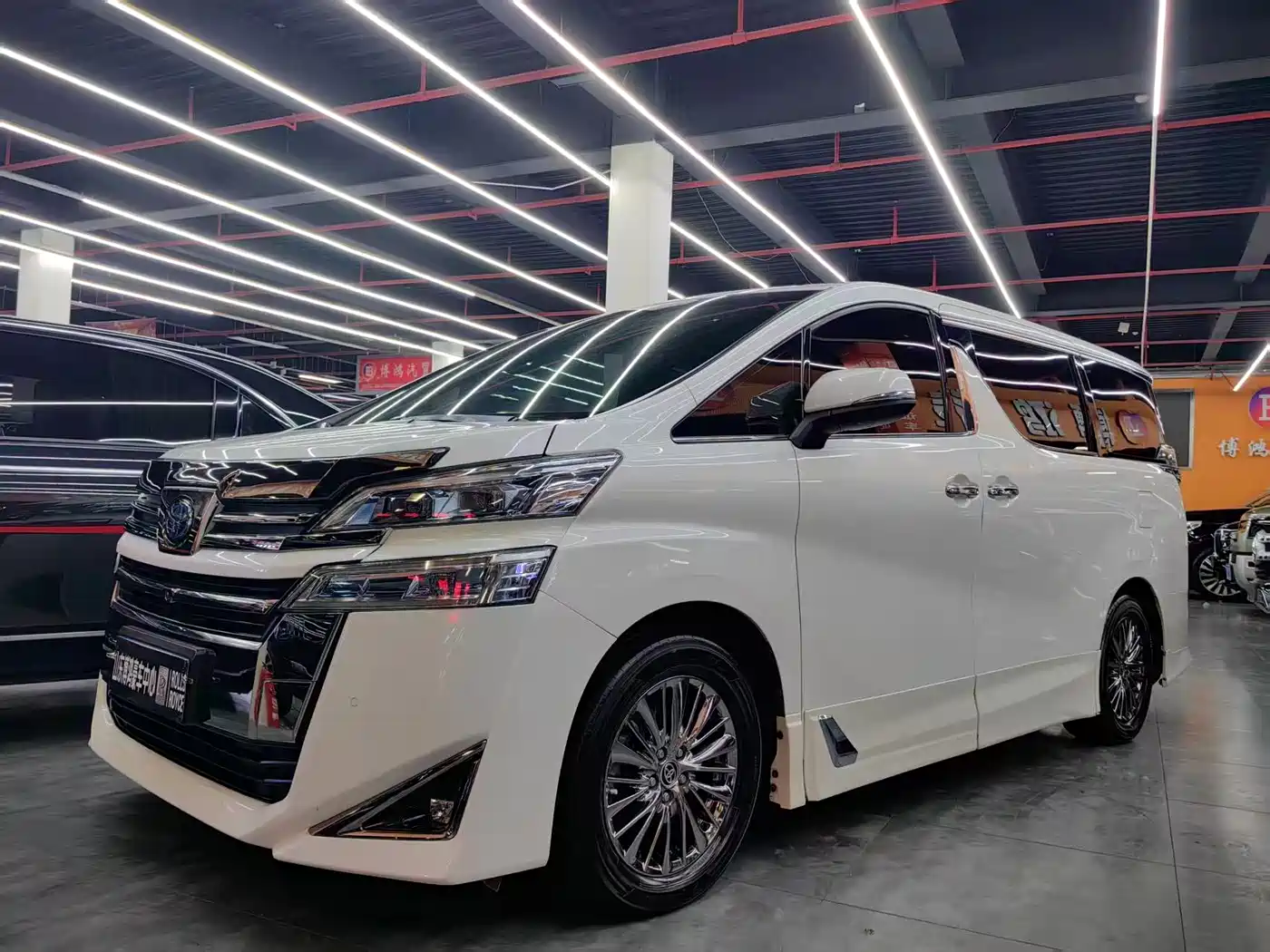 Toyota Vellfire 2019 Hybrid 2.5L HV Premium Edition
