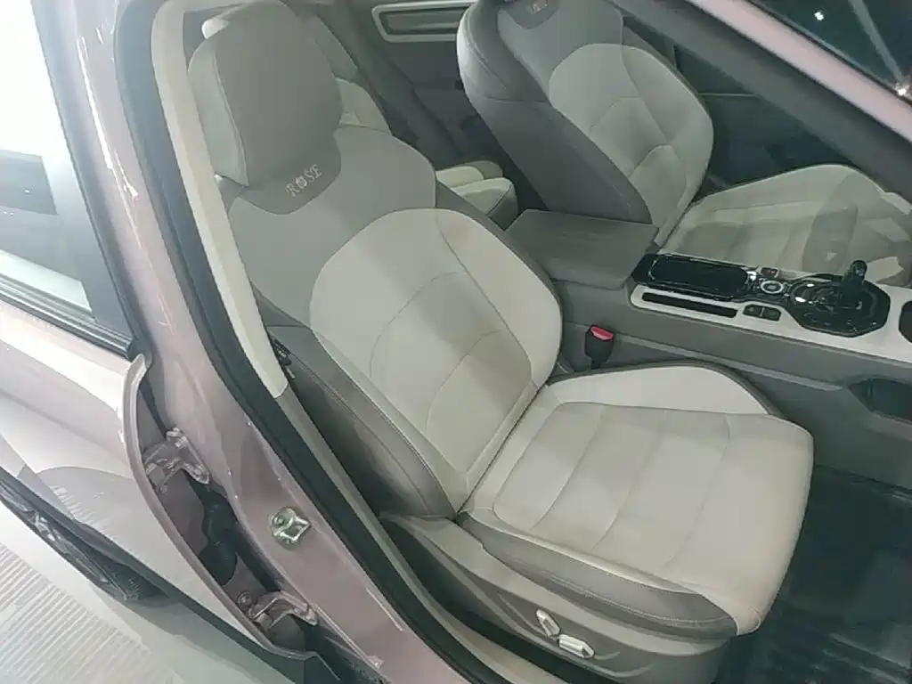 Geely ICON 2025 2026 Chocolate 1.5TD Pure Edition