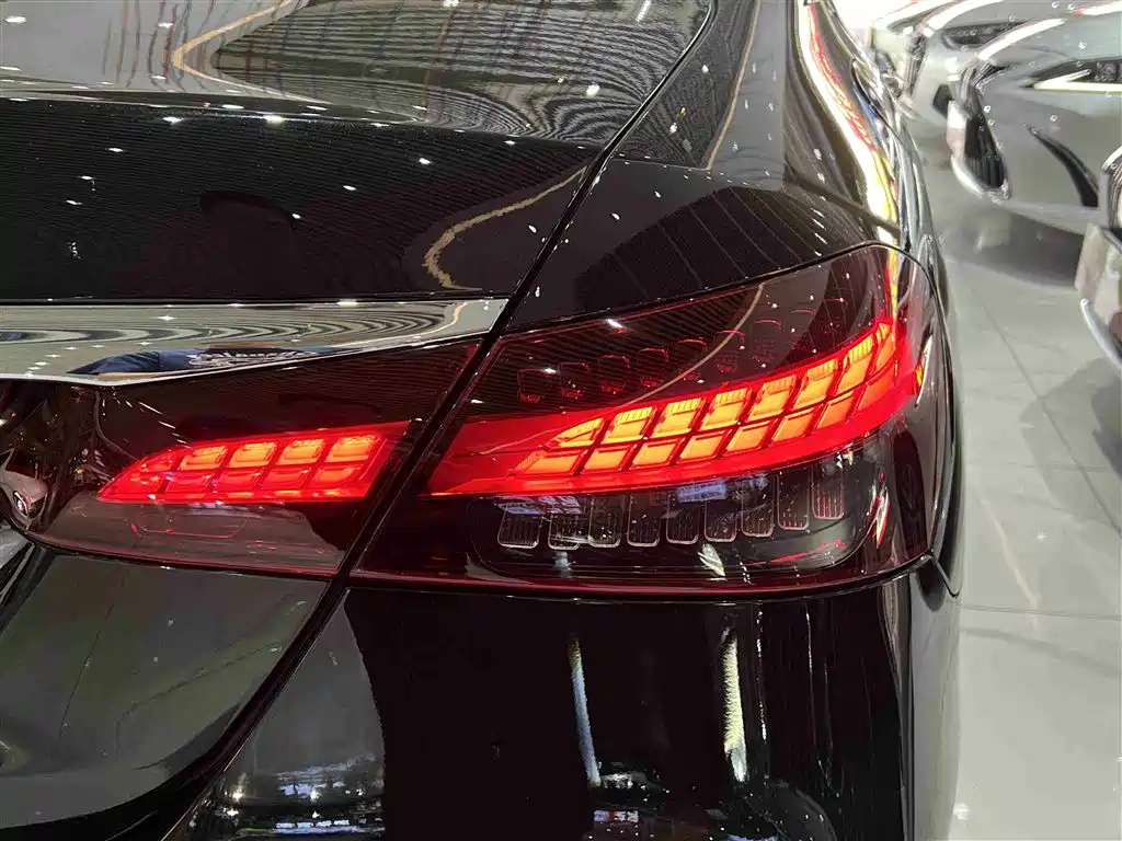 Mercedes-Benz E-Class 2022 E 300 L Sport Luxury фото 8