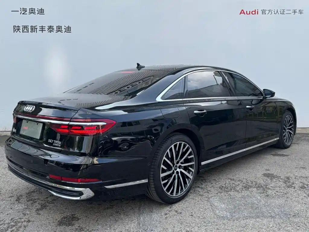 صورة 3 - Audi A8
