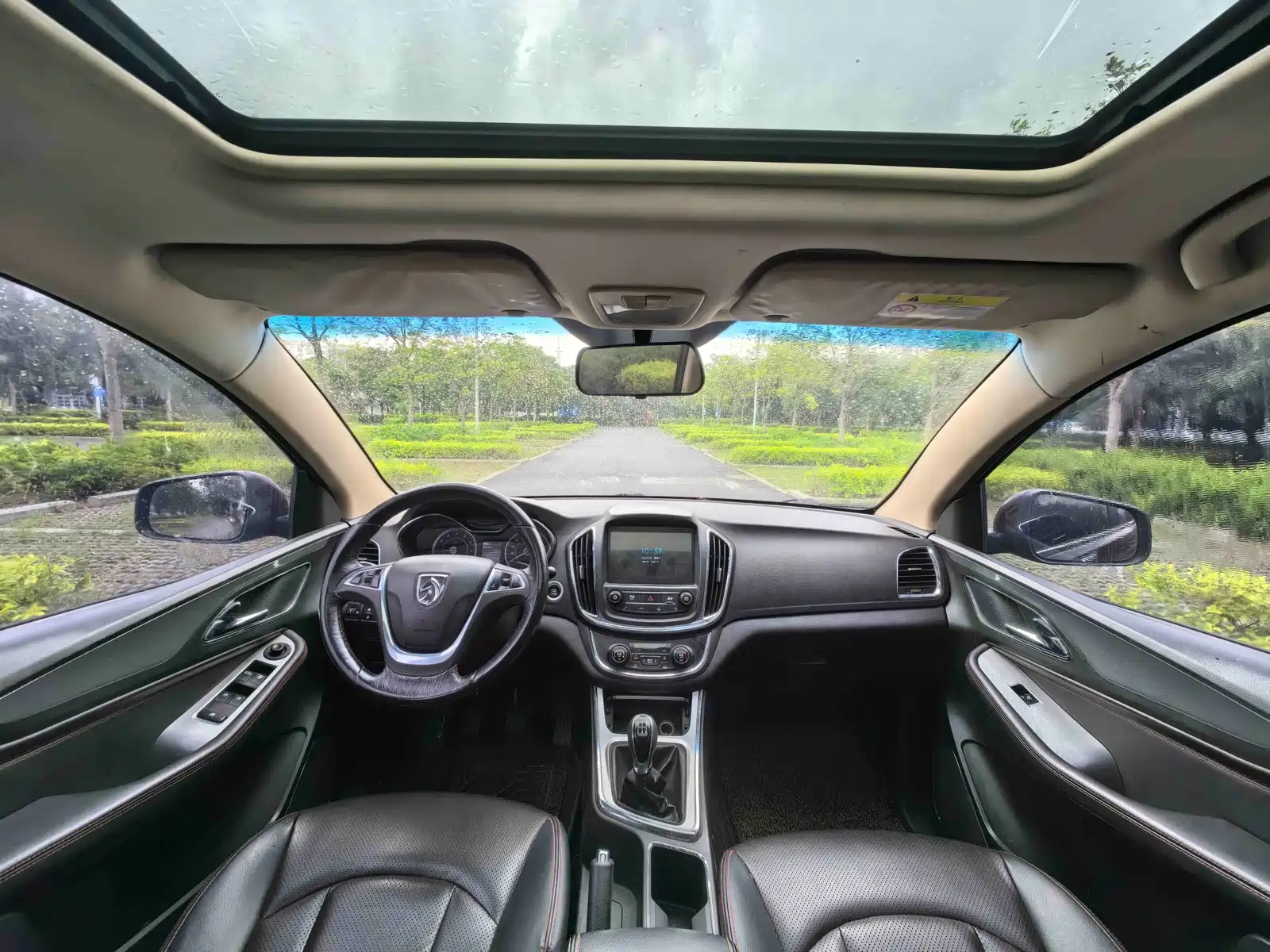 Photo 6 - Baojun 560