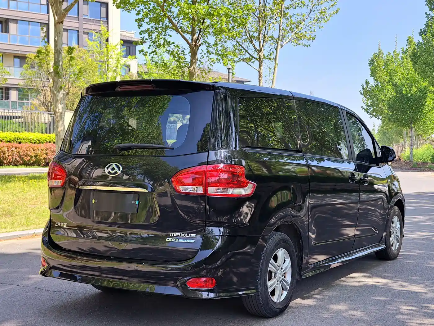 SAIC Maxus Maxus G10 2021 2021 2.0T Automatic Elite Edition Gasoline 7-Seater