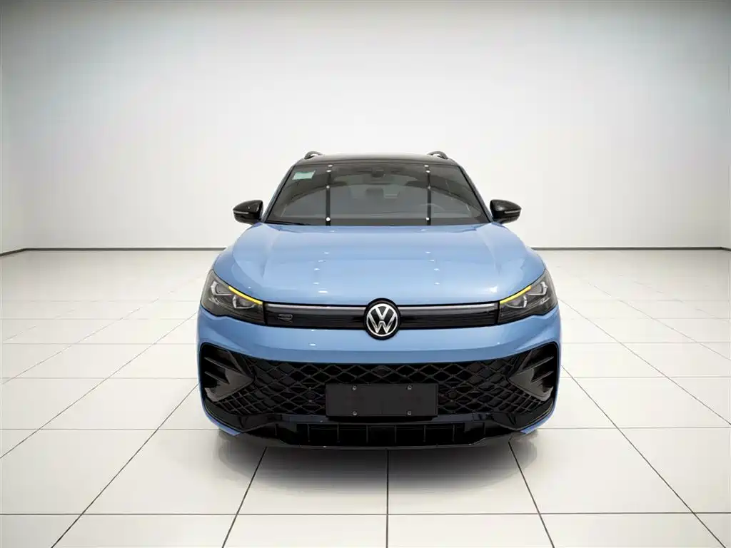 Volkswagen Tiguan L 2024 PRO 380TSI 4WD R-Line Premium Edition фото 3