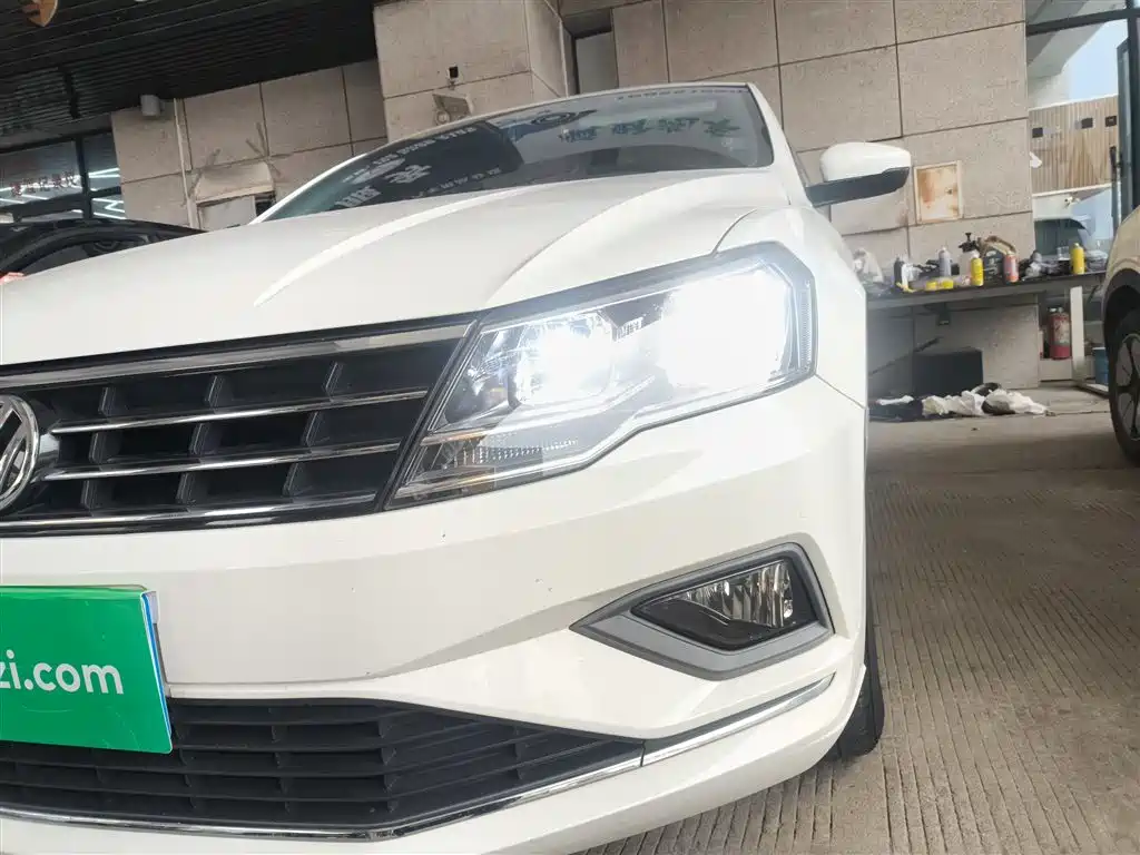 Volkswagen Jetta 2017 1.5L Manual Comfort фото 18
