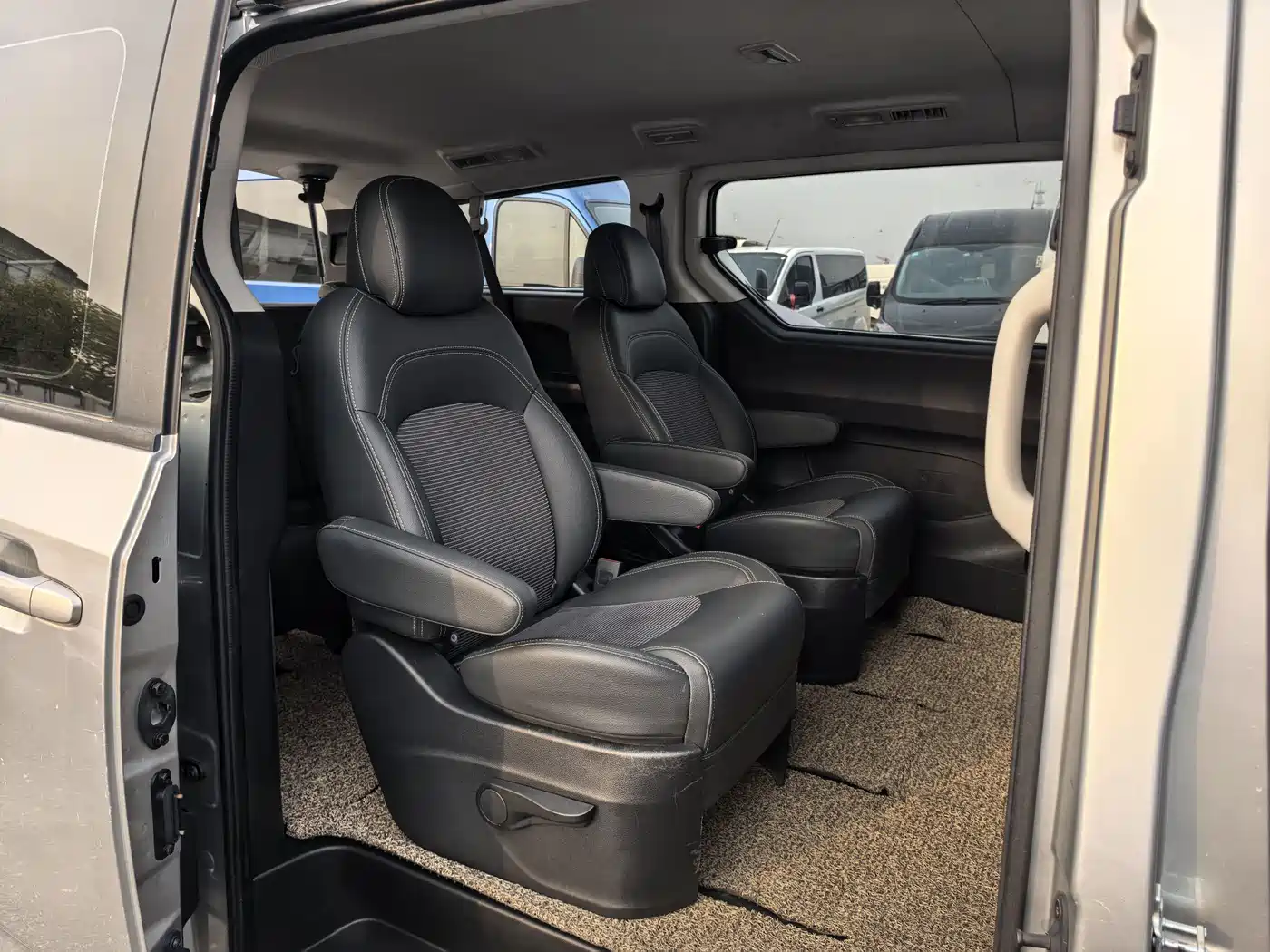 SAIC Maxus Maxus G10 2019 PLUS 2.0T Auto Elite China VI фото 11
