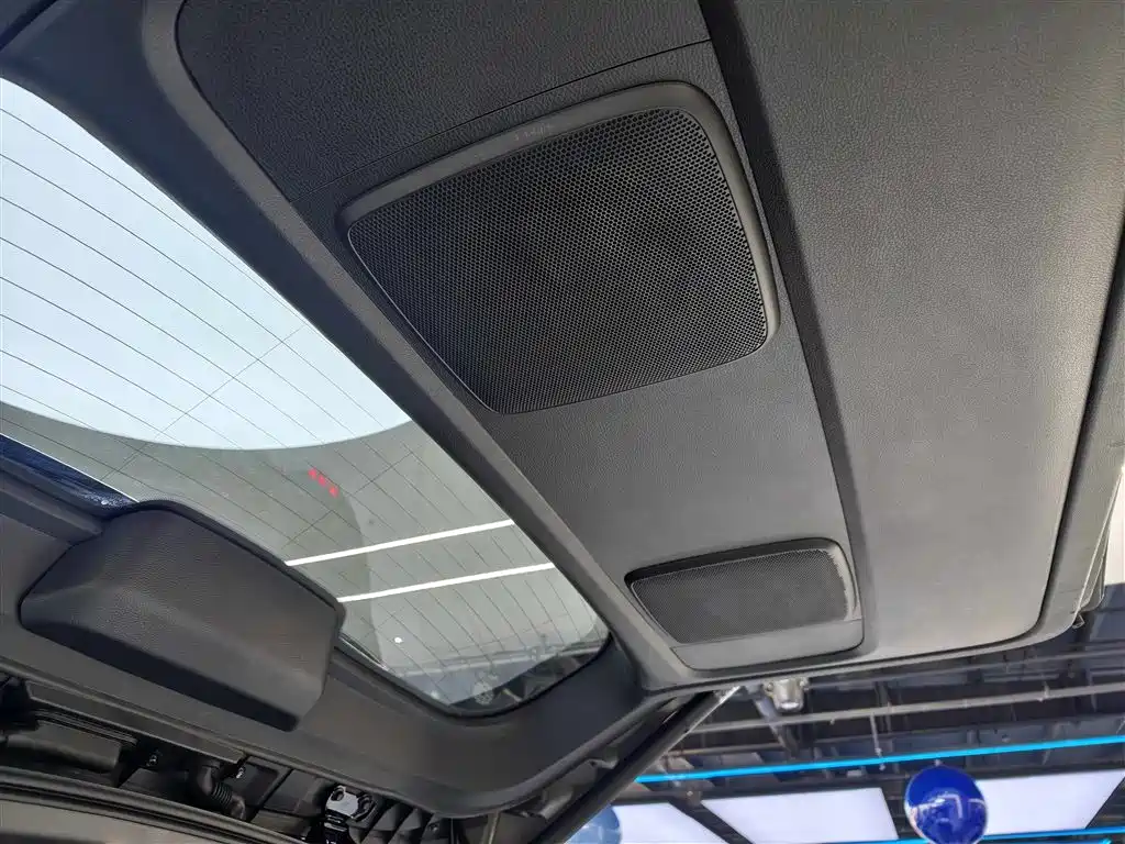 Toyota Sienna 2024 2.5L Hybrid Premium Edition фото 29