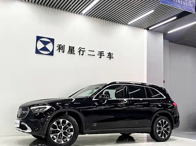 MERCEDES-BENZ GLC