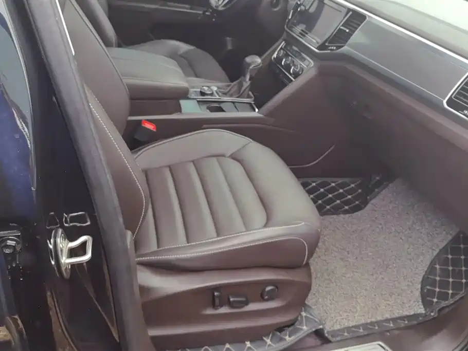 Volkswagen Teramont 2019 380TSI 4WD Luxury Edition China VI фото 8