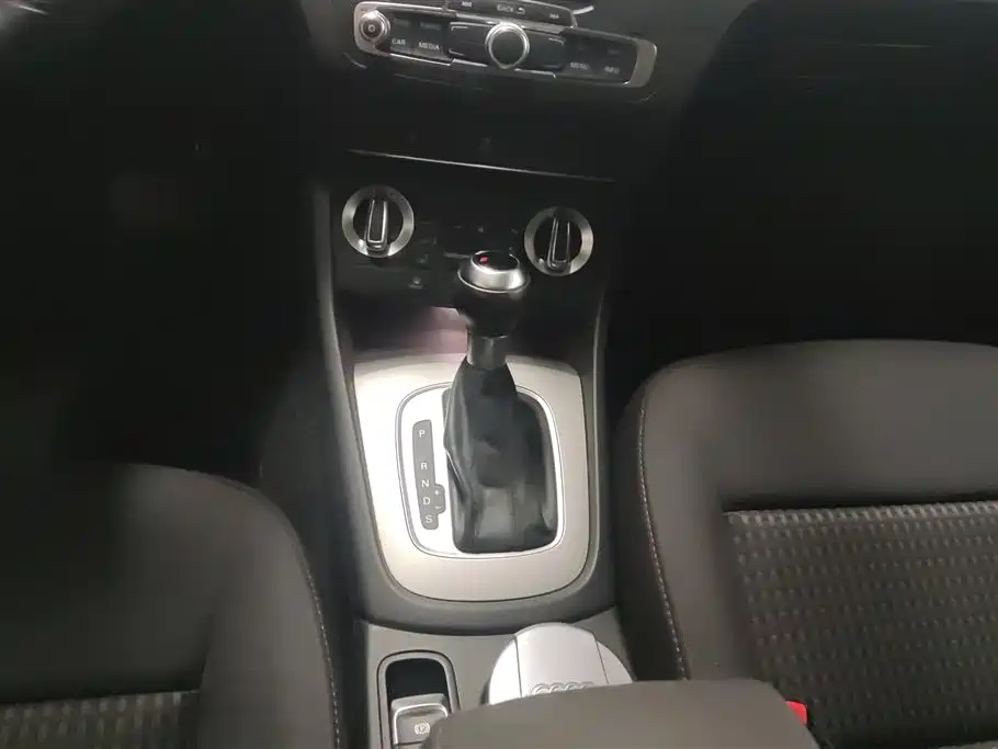 Audi Q3 2015 30 TFSI Progressive фото 16