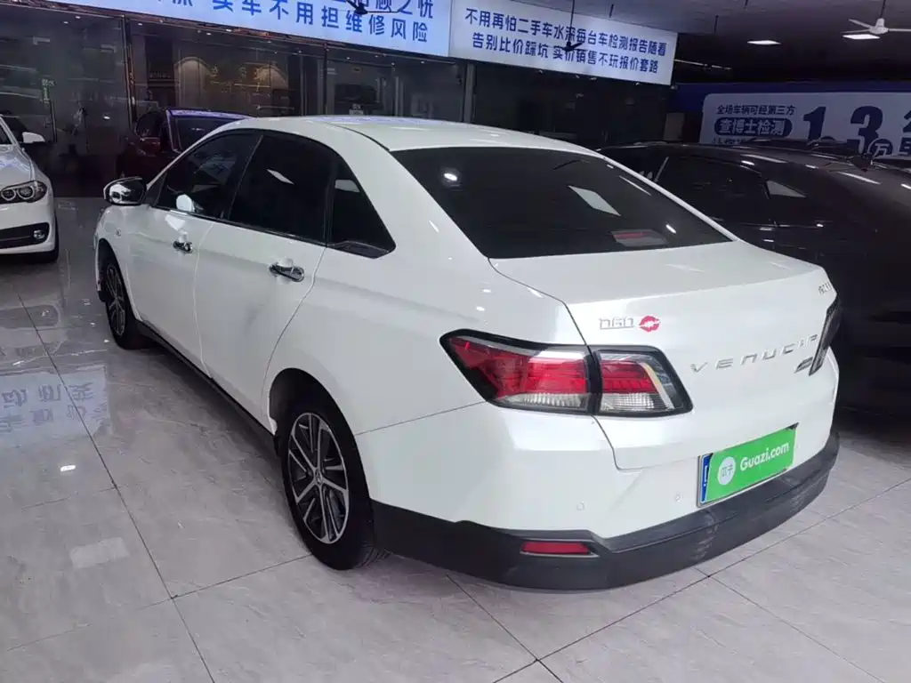 Venucia D60 2019 2019 100K Glory 1.6L XE CVT Chen Xiang Edition China VI