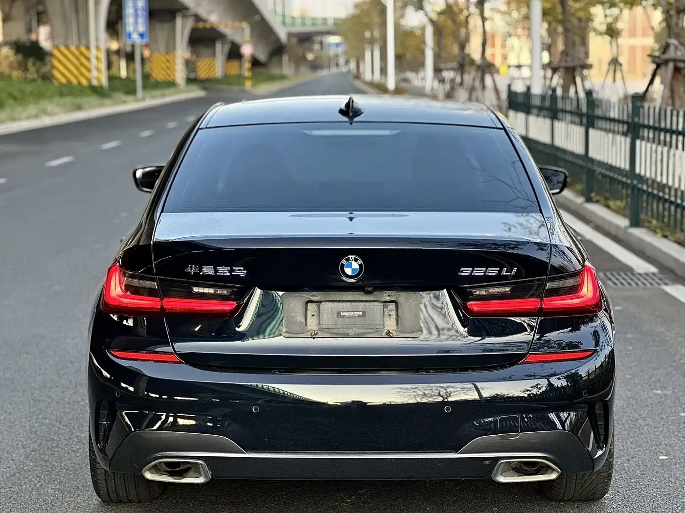BMW 3 SERIES