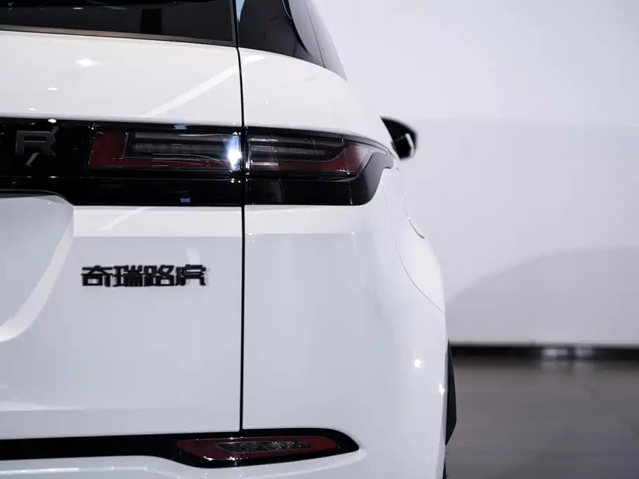 صورة 11 - Land Rover Range Rover Evoque