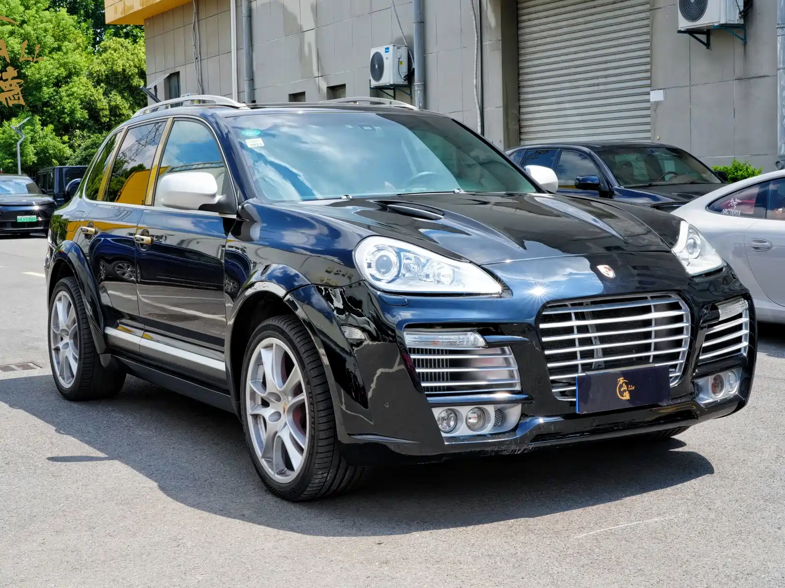Photo 4 - Porsche Cayenne