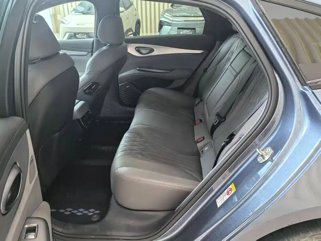 BYD Seal 07 DM-i 2025 2025 Smart Drive Edition DM-i 1.5T 125km Flagship