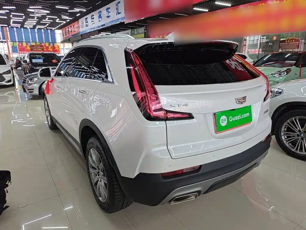 Фото 5 - Cadillac XT4