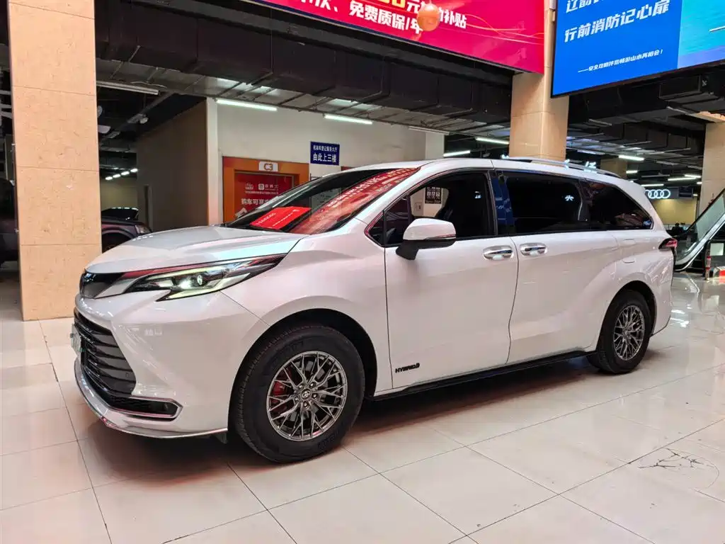 Toyota Sienna 2021 2.5L Hybrid Premium Edition