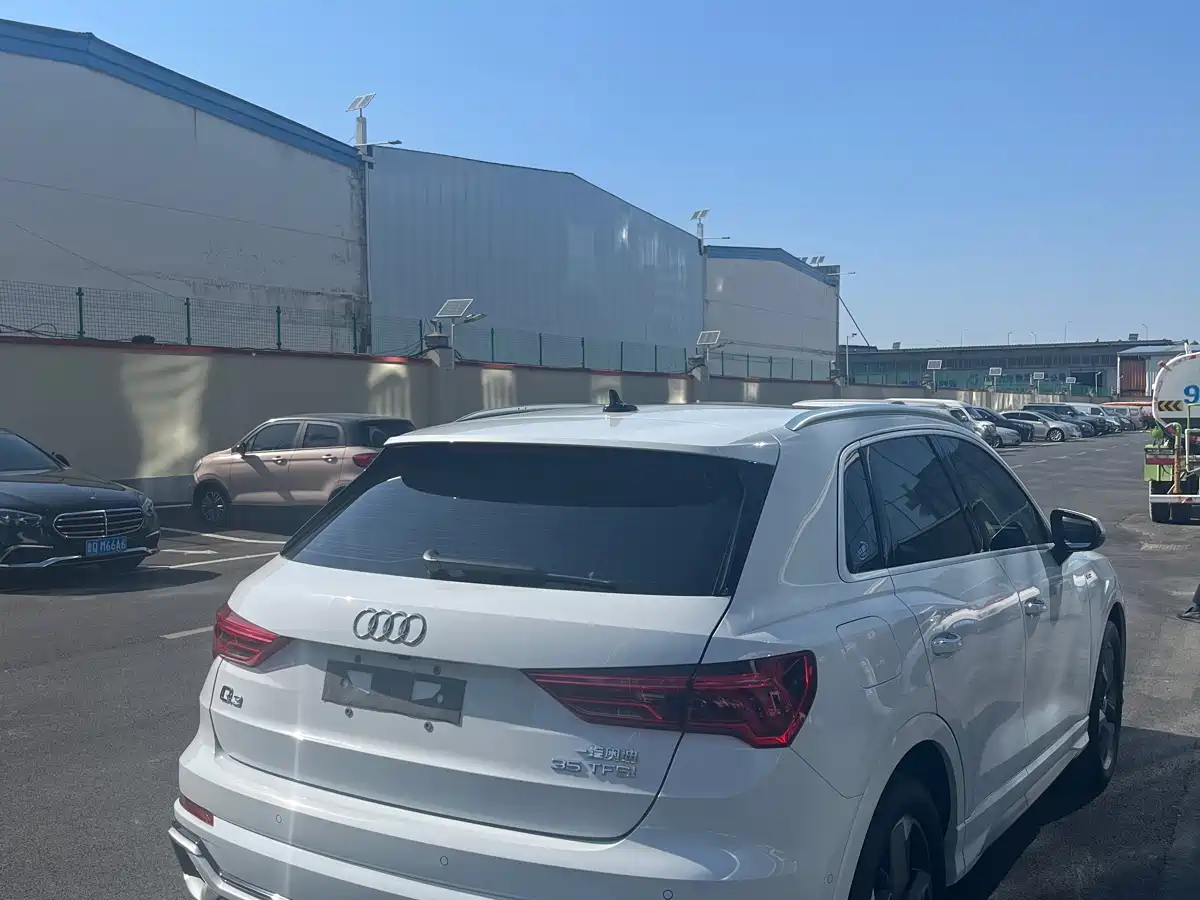 Audi Q3 2024 35 TFSI Fashion Sport фото 4