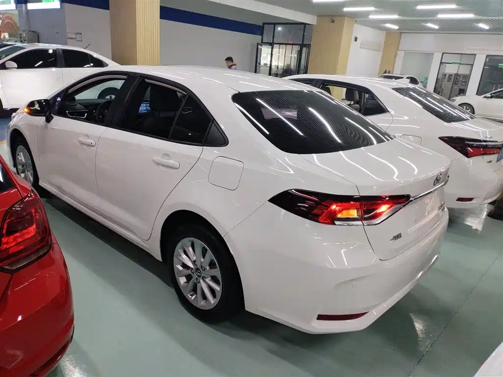 Toyota Corolla 2021 1.2T S-CVT Elite PLUS Edition фото 23