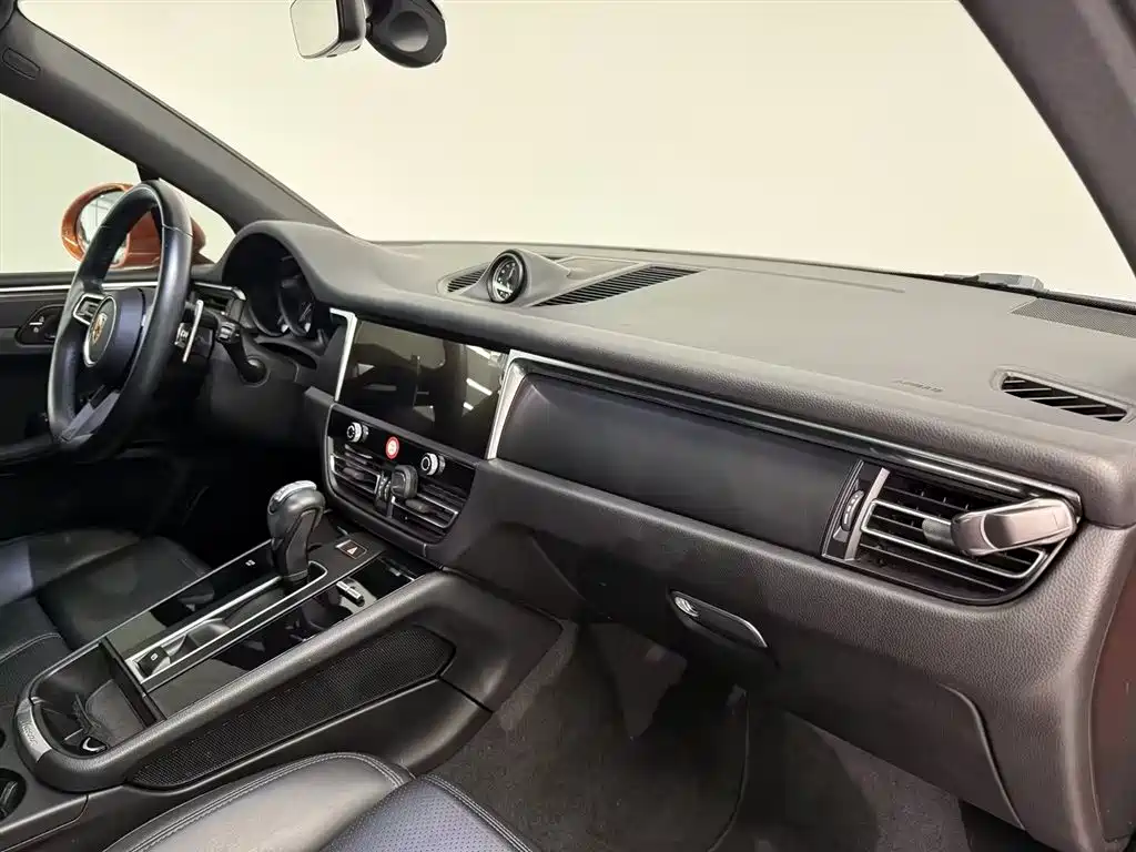 Porsche Macan 2023 Macan 2.0T фото 9
