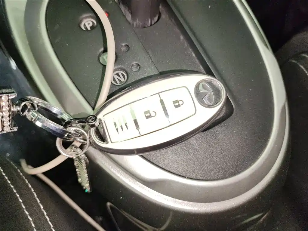 INFINITI ESQ