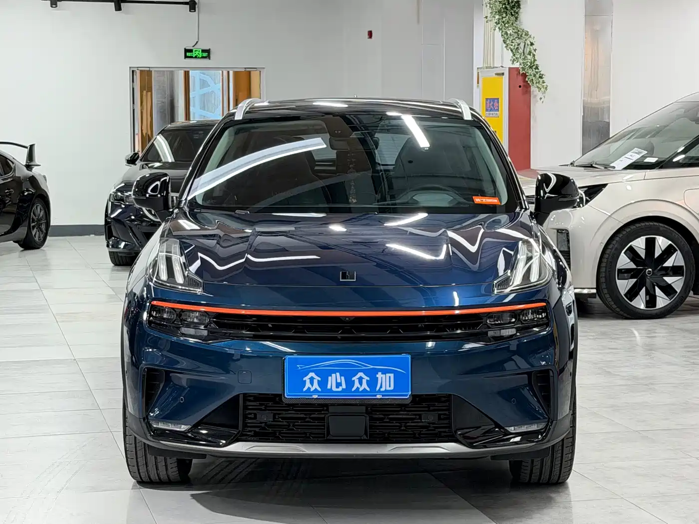 Lynk & Co 06 2020 1.5T Halo фото 2