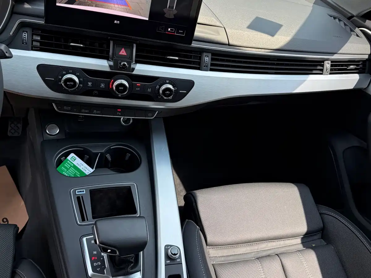 Audi A4L 2020 40 TFSI Fashion Dynamic Edition фото 25