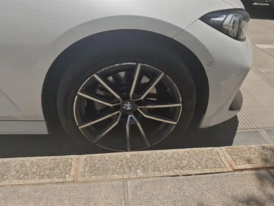 BMW 3 Series 2023 325Li M Sport Package фото 6