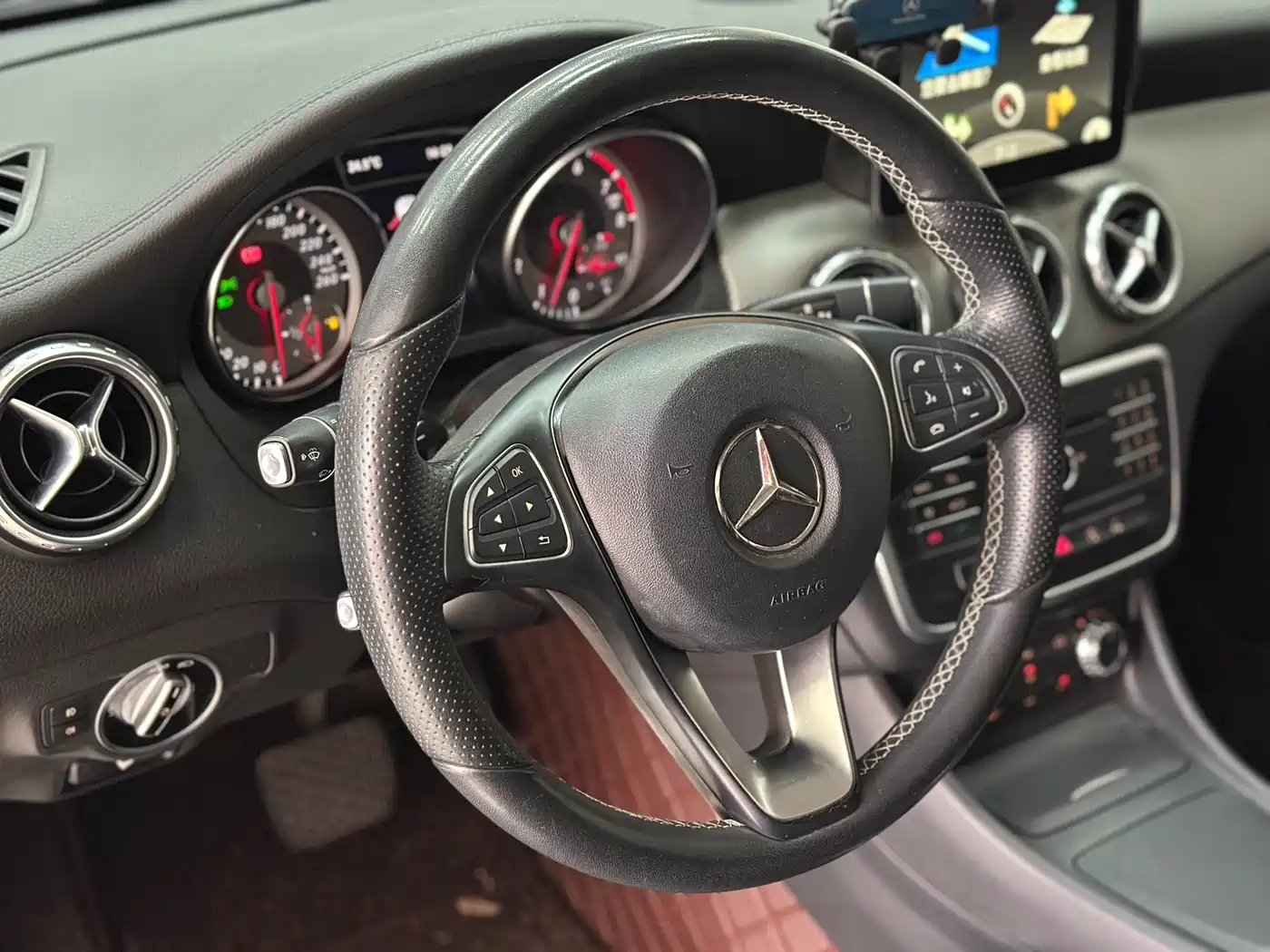 Mercedes-Benz GLA 2016 GLA 200 Fashion фото 6