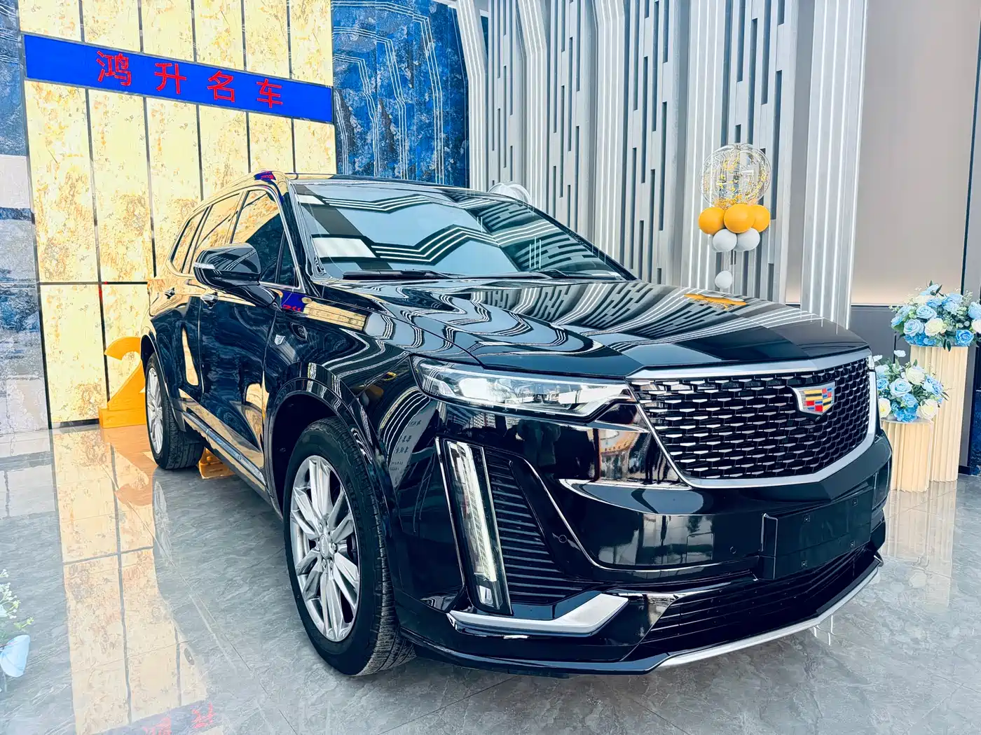 CADILLAC XT6