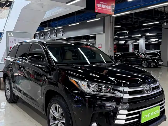 TOYOTA HIGHLANDER