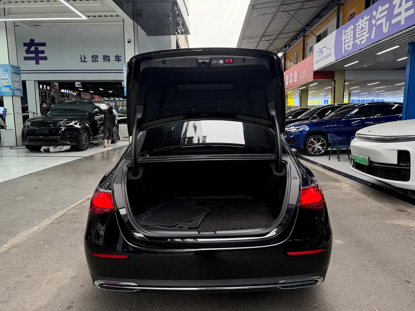 Mercedes-Benz E-Class 2024 E 300 L Fashion фото 20