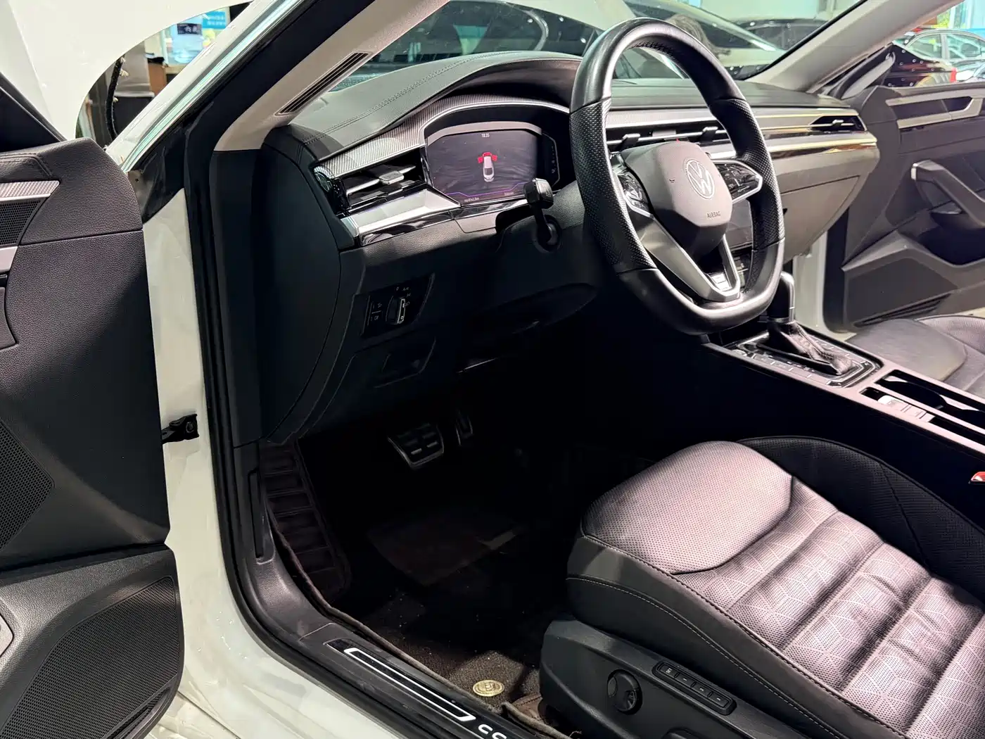 Volkswagen FAW-Volkswagen CC 2021 380TSI Eye-catching Edition фото 10