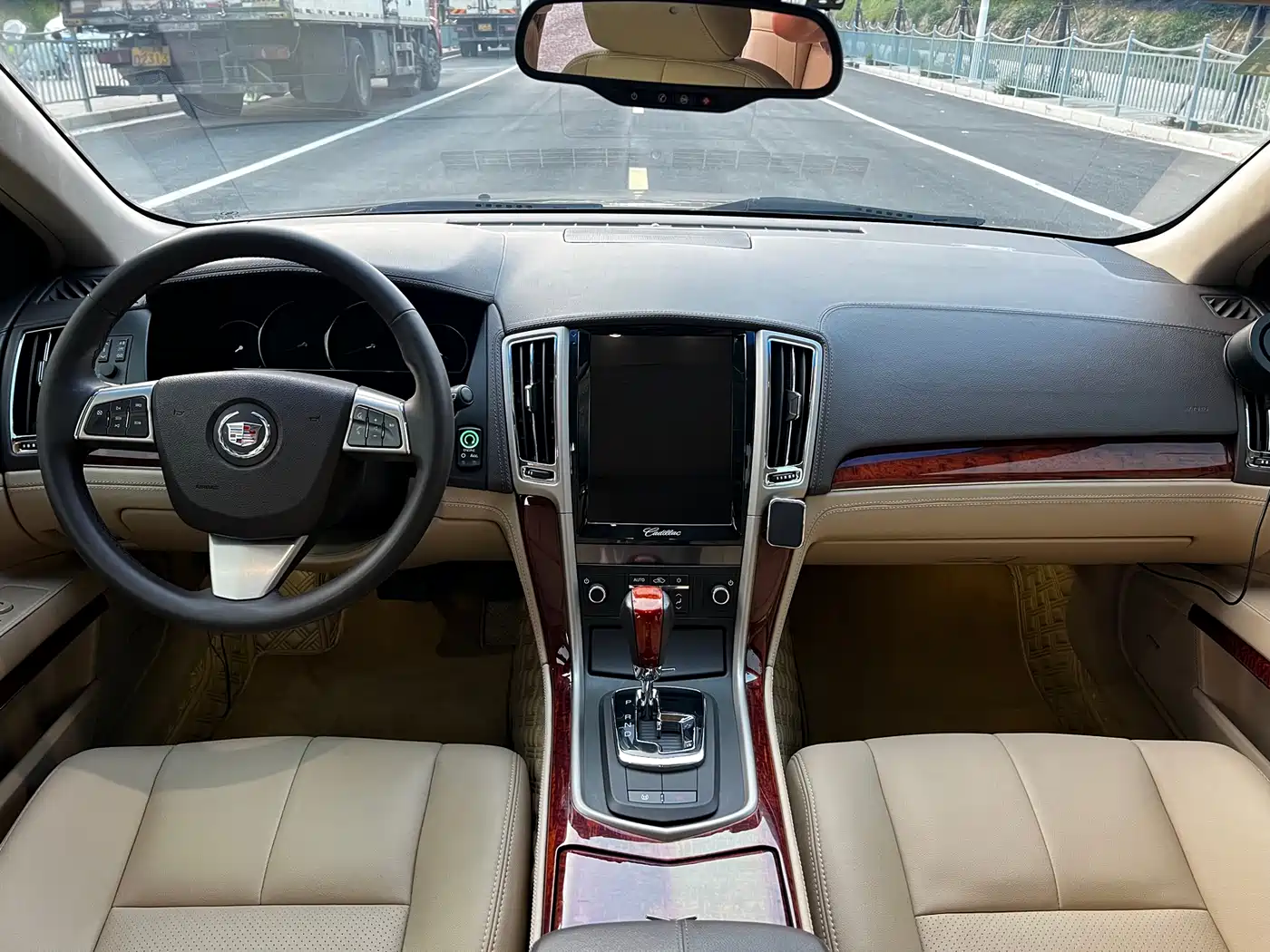 Cadillac SLS 2012 2.0T Comfort фото 16