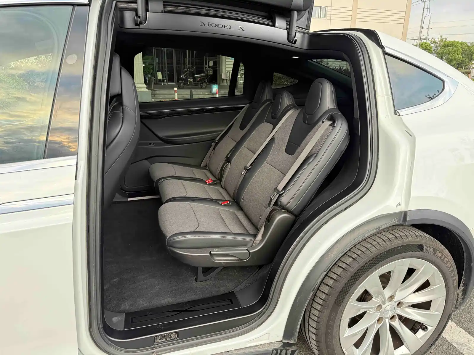 Фото 14 - Tesla Model X