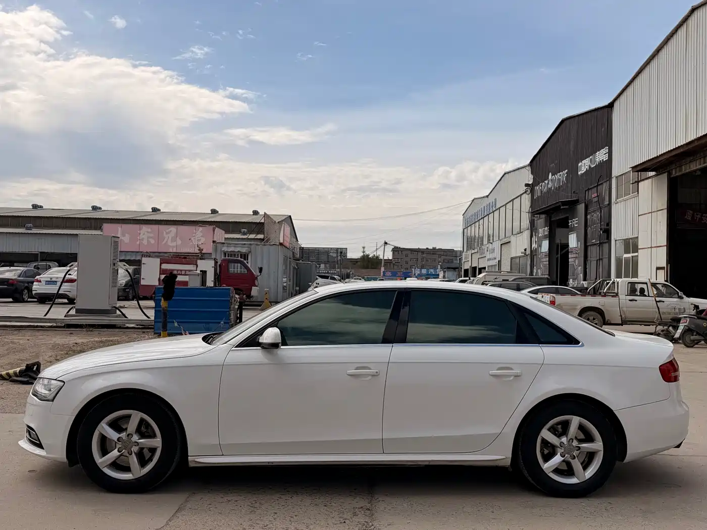 Audi A4L 2015 30 TFSI Auto Comfort фото 8