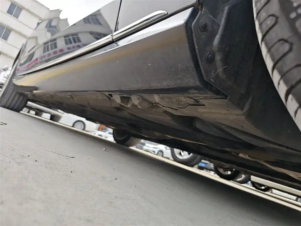 Mercedes-Benz E-Class 2015 E 200 L фото 19