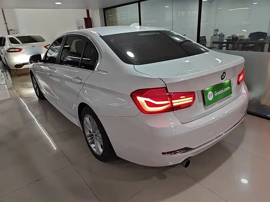 BMW 3 Series 2016 320Li Fashion Model фото 5