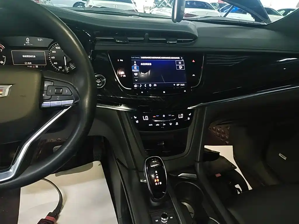 Cadillac XT6 2021 2.0T 6-seater 4WD Luxury фото 13