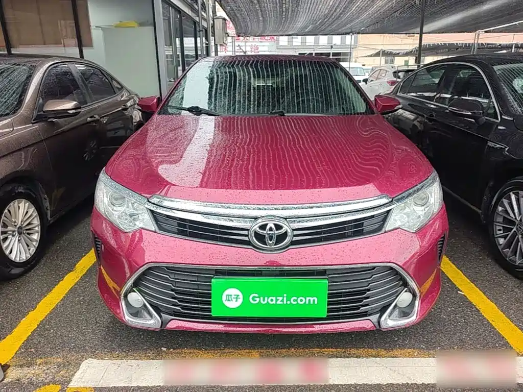 Фото 3 - Toyota Camry