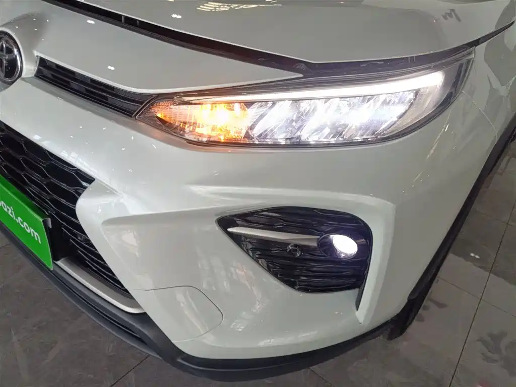 Toyota Wildlander 2022 2.0L CVT AWD Luxury Edition фото 24