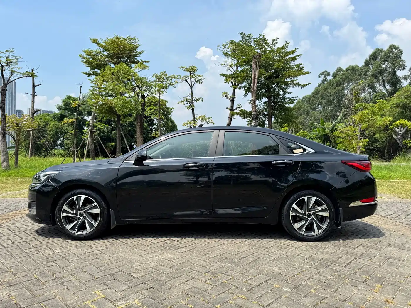 BAIC Beijing U7 2020 2019 1.5T CVT Elite Edition China V