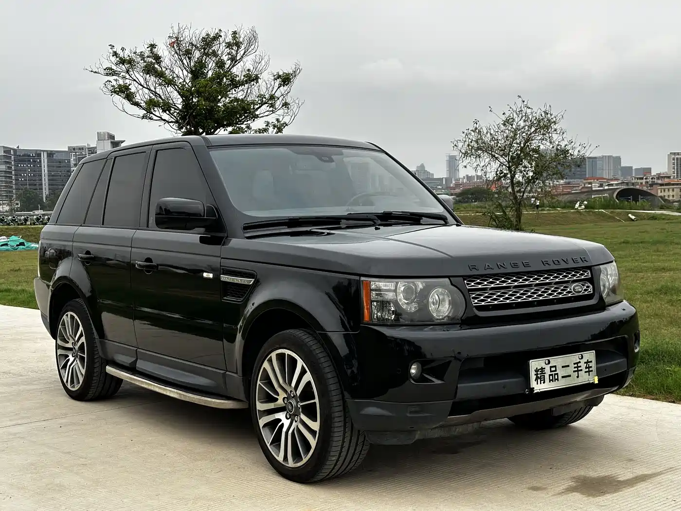 Land Rover Range Rover Sport 2013 3.0 TDV6 Black Label Limited Edition фото 3