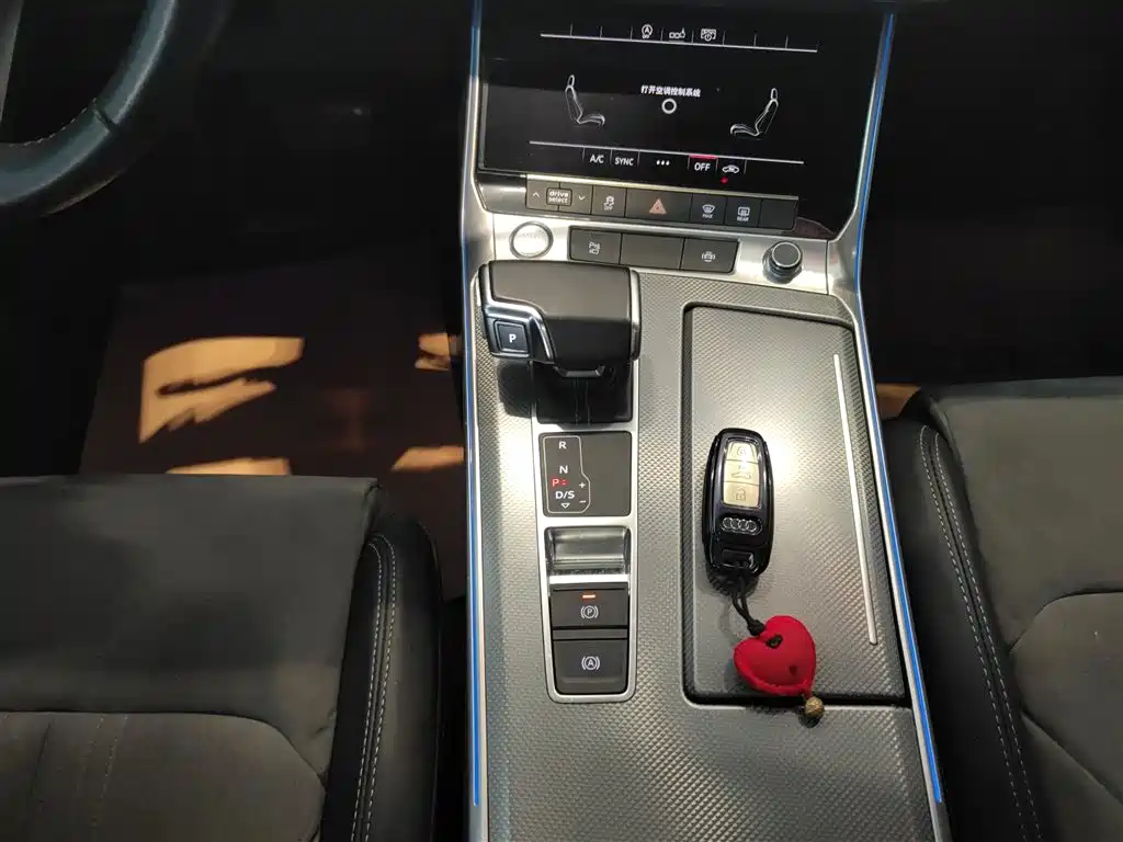 Audi A6L 2020 40 TFSI Luxury Dynamic фото 10