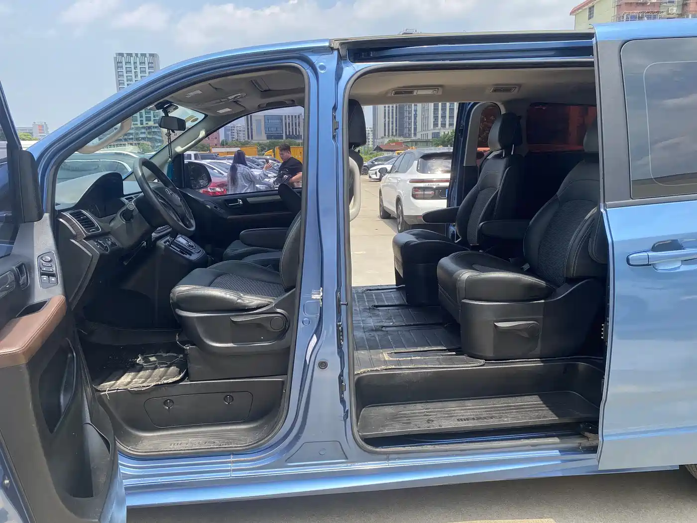 SAIC Maxus Maxus G10 2018 PLUS 2.0T Automatic Executive Edition фото 9