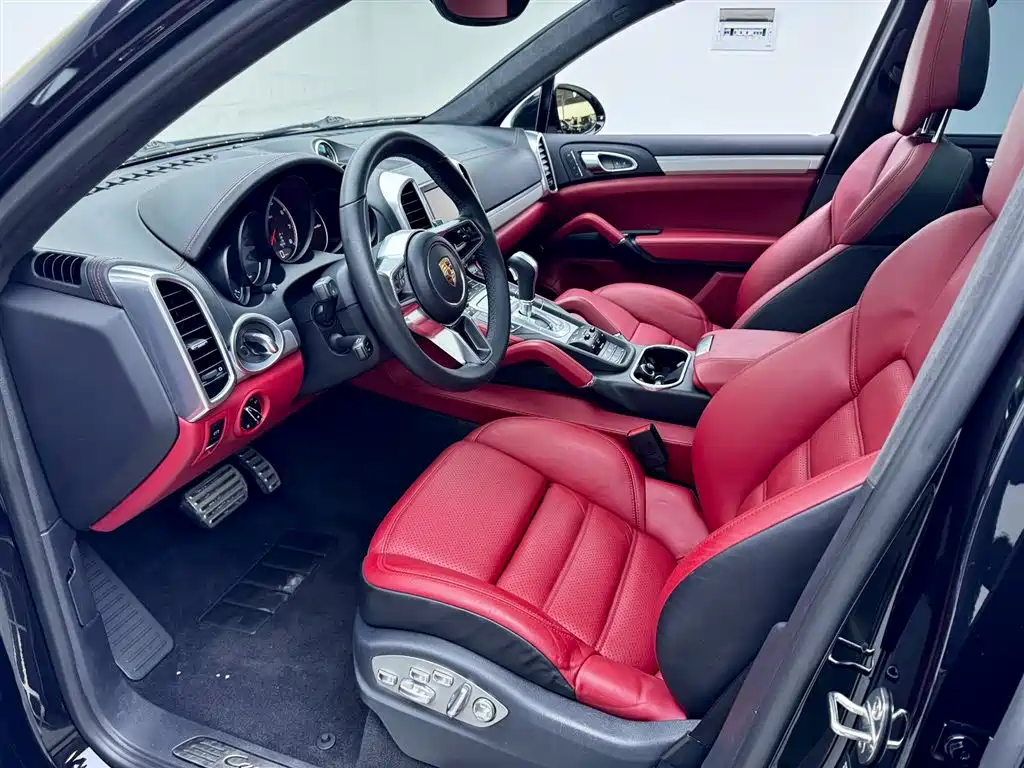 Porsche Cayenne 2016 Cayenne Turbo 4.8T фото 17