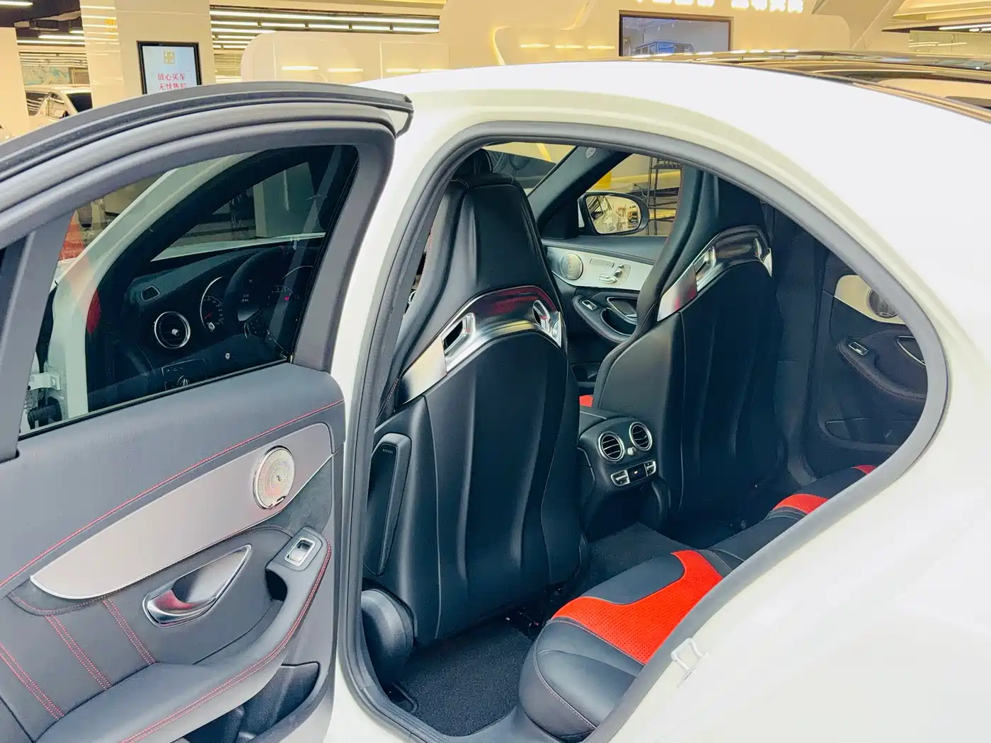 Mercedes-Benz C-Class AMG 2017 AMG C 63 фото 7