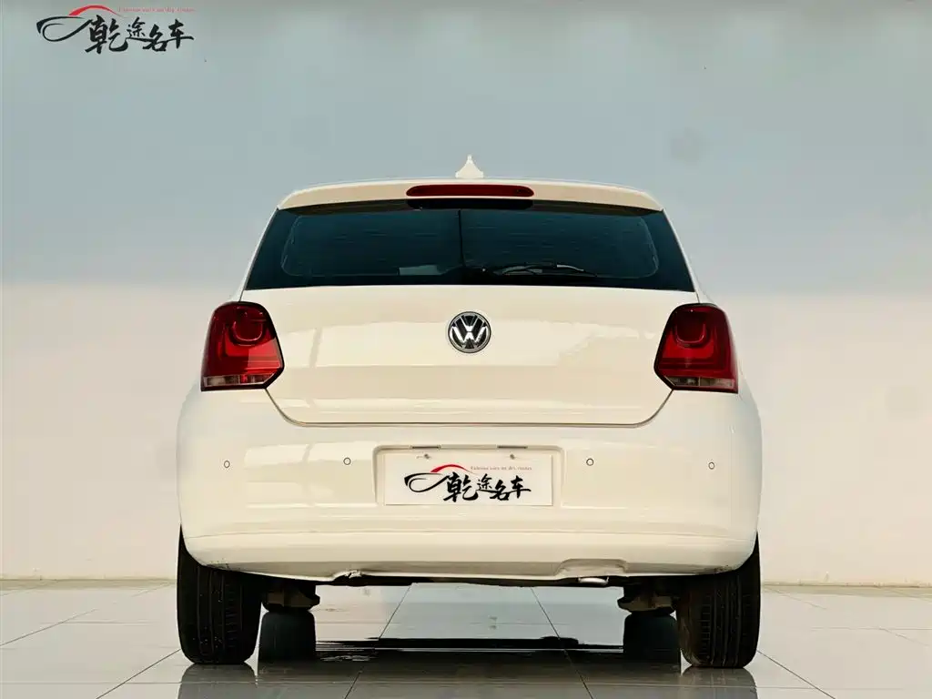 Volkswagen Polo 2013 1.6L Automatic Comfort Edition фото 6