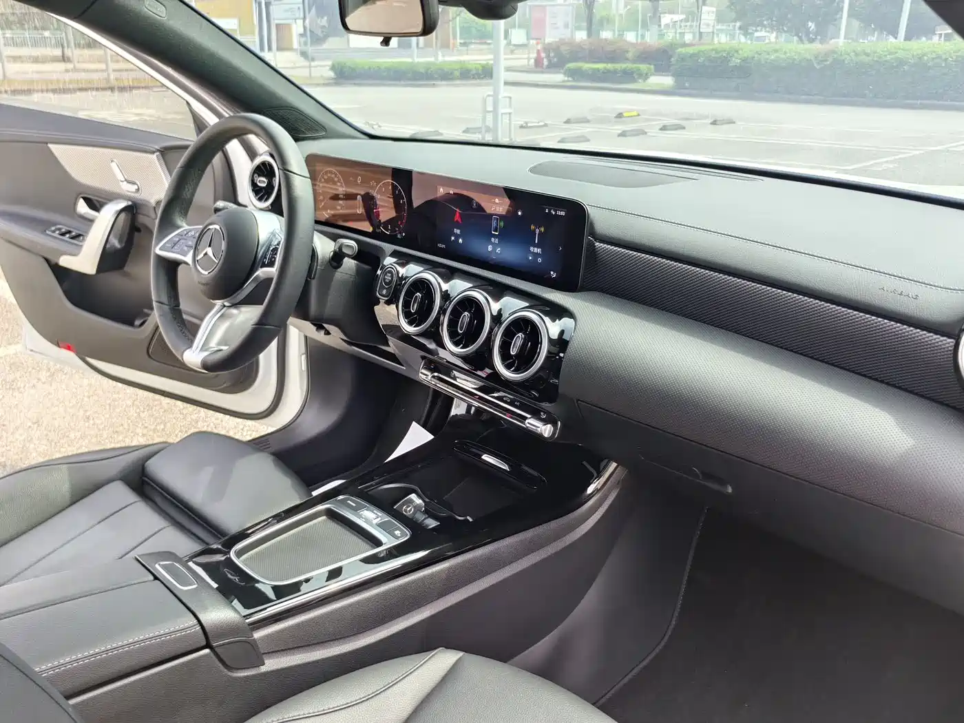 Mercedes-Benz A-Class 2023 A 180 L фото 21